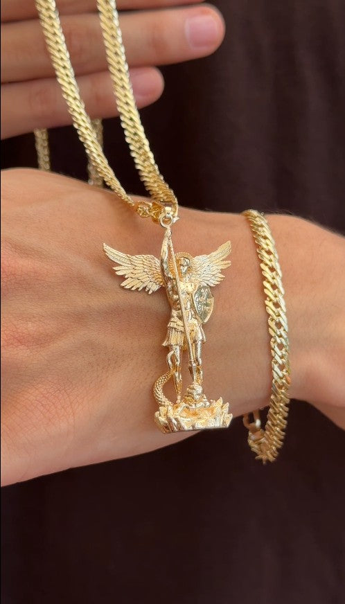 Cadena Cubana Cruzada 60cm + Dije San Miguel Arcangel + Pulsera GRATIS🎁